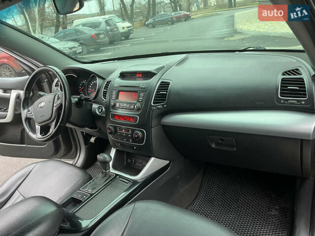 Серый Киа Соренто, объемом двигателя 2.2 л и пробегом 186 тыс. км за 14800 $, фото 29 на Automoto.ua