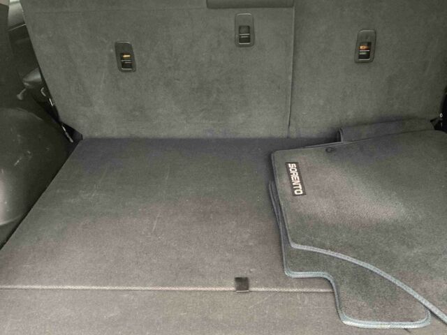 Серый Киа Соренто, объемом двигателя 2.4 л и пробегом 165 тыс. км за 12100 $, фото 1 на Automoto.ua