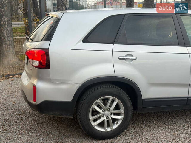 Серый Киа Соренто, объемом двигателя 2.36 л и пробегом 195 тыс. км за 10900 $, фото 17 на Automoto.ua