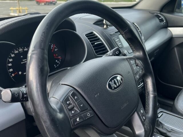 Сірий Кіа Соренто, об'ємом двигуна 2.2 л та пробігом 214 тис. км за 16500 $, фото 17 на Automoto.ua