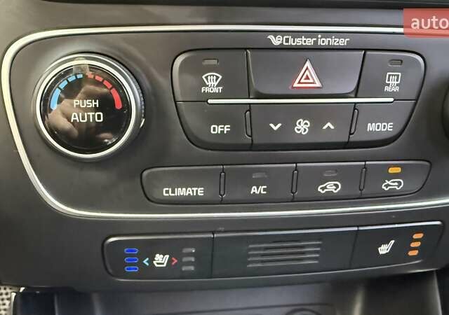 Сірий Кіа Соренто, об'ємом двигуна 2 л та пробігом 229 тис. км за 16275 $, фото 28 на Automoto.ua