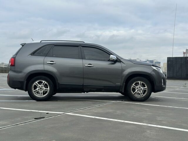 Серый Киа Соренто, объемом двигателя 2.2 л и пробегом 226 тыс. км за 13100 $, фото 2 на Automoto.ua