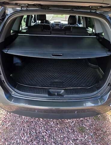 Серый Киа Соренто, объемом двигателя 2.2 л и пробегом 183 тыс. км за 15000 $, фото 2 на Automoto.ua