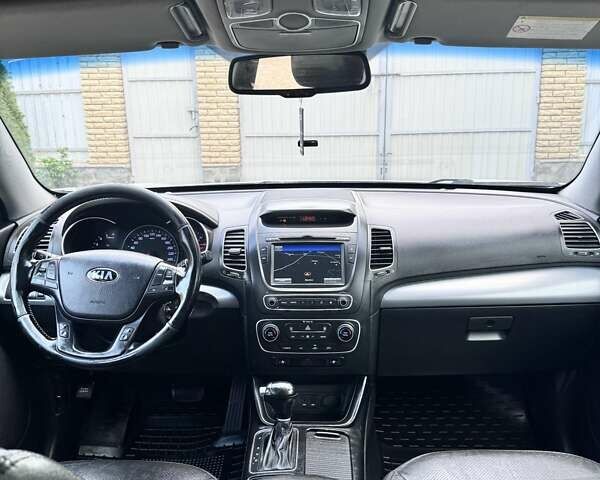 Сірий Кіа Соренто, об'ємом двигуна 2.2 л та пробігом 249 тис. км за 13600 $, фото 8 на Automoto.ua