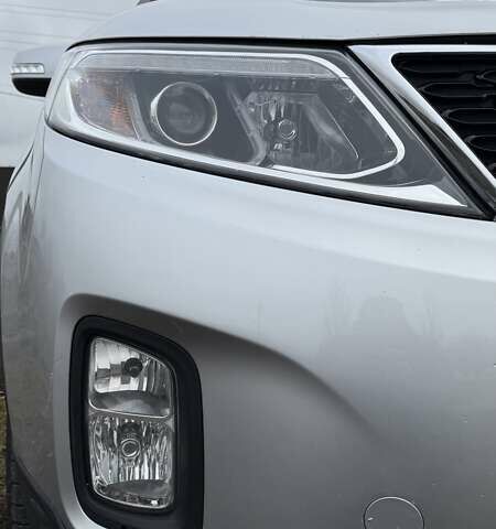 Сірий Кіа Соренто, об'ємом двигуна 2 л та пробігом 229 тис. км за 16275 $, фото 14 на Automoto.ua