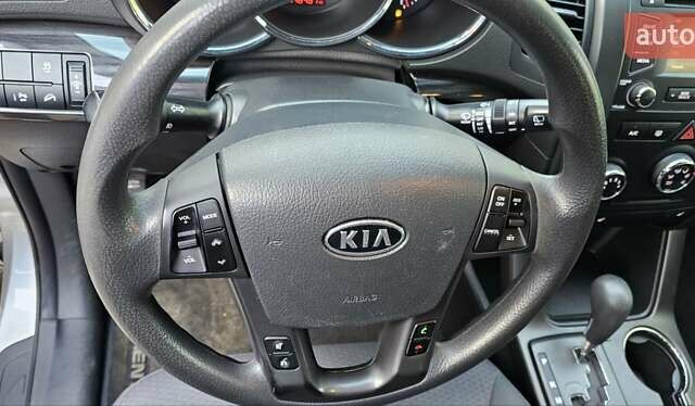 Киа Соренто 2013 в Киеве на Automoto.ua Серый Киа Соренто, объемом двигателя 2.4 л и пробегом 230 тыс. км за 9999 $, фото 9 на Automoto.ua