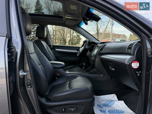 Серый Киа Соренто, объемом двигателя 2.2 л и пробегом 265 тыс. км за 15800 $, фото 39 на Automoto.ua