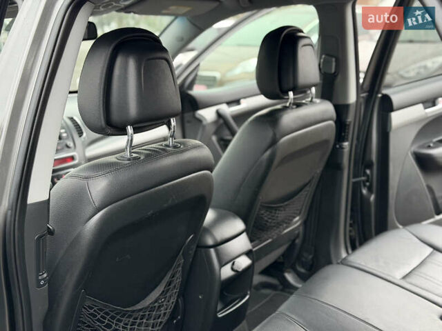 Серый Киа Соренто, объемом двигателя 2.2 л и пробегом 143 тыс. км за 17400 $, фото 33 на Automoto.ua