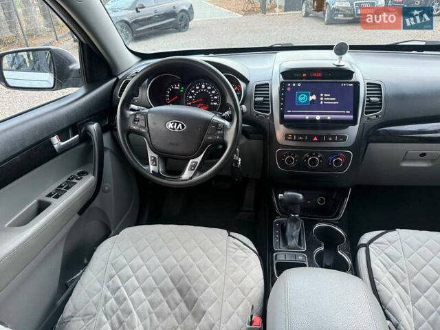 Серый Киа Соренто, объемом двигателя 2.36 л и пробегом 195 тыс. км за 10900 $, фото 41 на Automoto.ua
