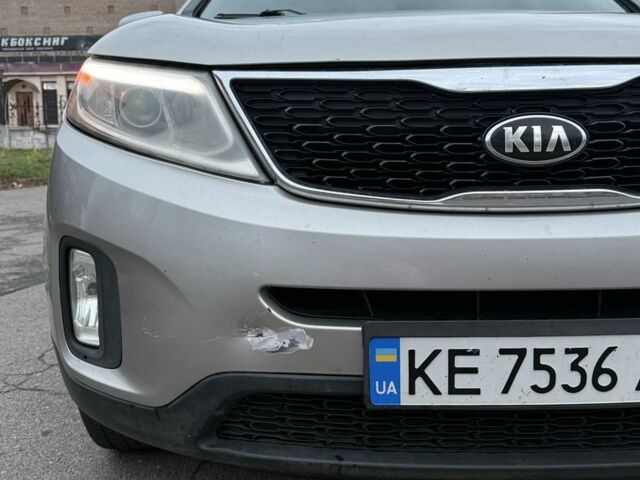 Серый Киа Соренто, объемом двигателя 2.3 л и пробегом 212 тыс. км за 12000 $, фото 9 на Automoto.ua