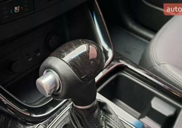 Серый Киа Соренто, объемом двигателя 2 л и пробегом 144 тыс. км за 16900 $, фото 12 на Automoto.ua