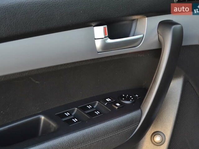 Серый Киа Соренто, объемом двигателя 2.2 л и пробегом 170 тыс. км за 17799 $, фото 95 на Automoto.ua