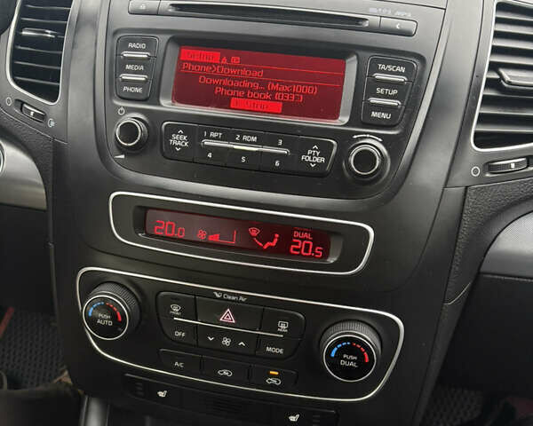 Серый Киа Соренто, объемом двигателя 2.2 л и пробегом 200 тыс. км за 15600 $, фото 29 на Automoto.ua