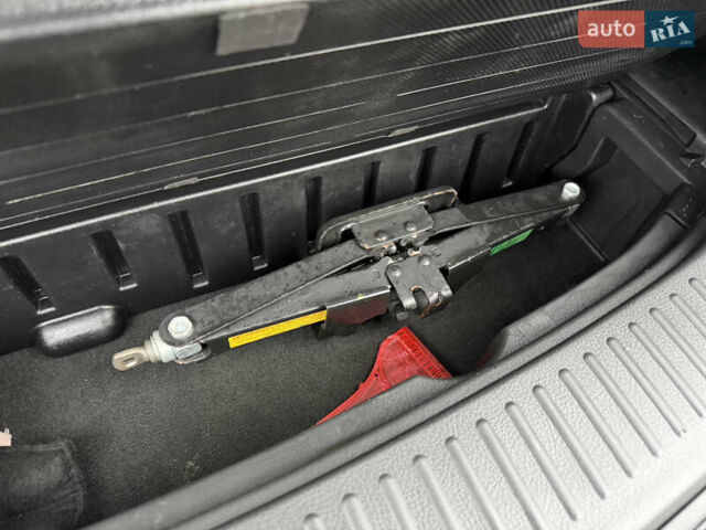 Серый Киа Соренто, объемом двигателя 2.2 л и пробегом 143 тыс. км за 17400 $, фото 38 на Automoto.ua