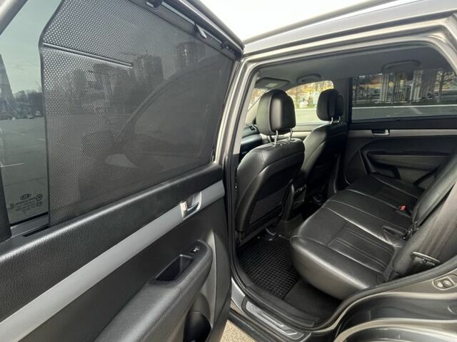 Сірий Кіа Соренто, об'ємом двигуна 2.2 л та пробігом 214 тис. км за 16500 $, фото 13 на Automoto.ua