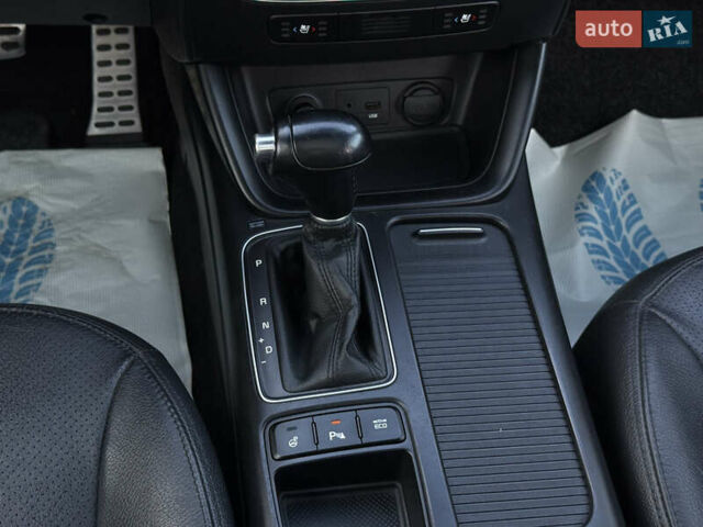 Серый Киа Соренто, объемом двигателя 2.2 л и пробегом 265 тыс. км за 15800 $, фото 32 на Automoto.ua