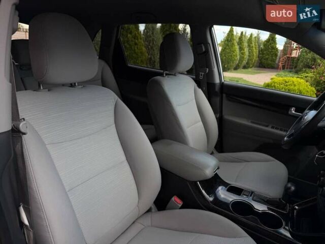 Киа Соренто 2013 в Стрые на Automoto.ua Серый Киа Соренто, объемом двигателя 2.36 л и пробегом 154 тыс. км за 10500 $, фото 20 на Automoto.ua