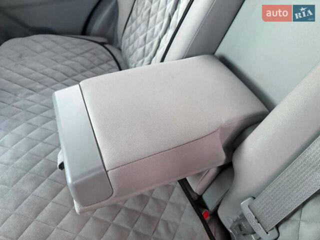 Серый Киа Соренто, объемом двигателя 2.36 л и пробегом 195 тыс. км за 10900 $, фото 38 на Automoto.ua