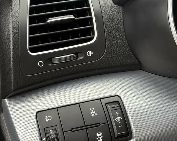 Серый Киа Соренто, объемом двигателя 2.2 л и пробегом 200 тыс. км за 15600 $, фото 28 на Automoto.ua