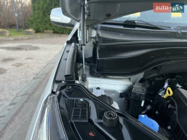 Серый Киа Соренто, объемом двигателя 2.2 л и пробегом 170 тыс. км за 17799 $, фото 151 на Automoto.ua