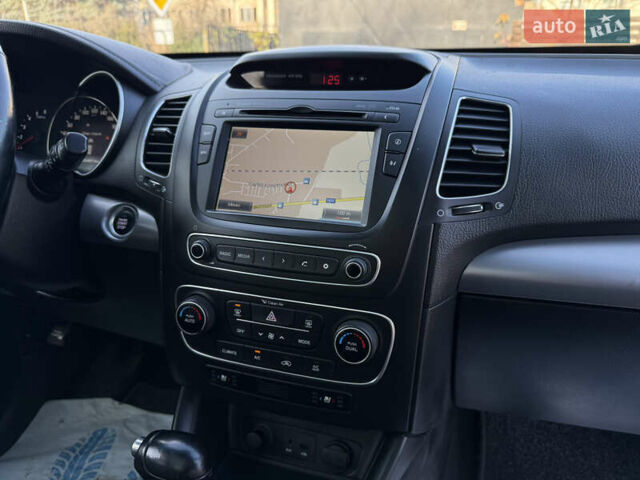 Серый Киа Соренто, объемом двигателя 2.2 л и пробегом 265 тыс. км за 15800 $, фото 42 на Automoto.ua