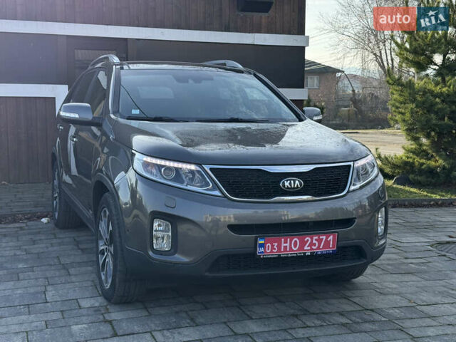 Серый Киа Соренто, объемом двигателя 2.2 л и пробегом 265 тыс. км за 15800 $, фото 2 на Automoto.ua