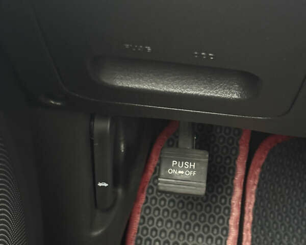 Серый Киа Соренто, объемом двигателя 2.2 л и пробегом 200 тыс. км за 15600 $, фото 19 на Automoto.ua