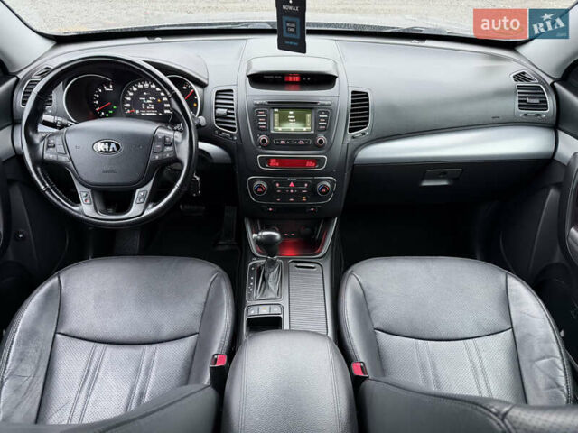 Серый Киа Соренто, объемом двигателя 2.2 л и пробегом 143 тыс. км за 17400 $, фото 58 на Automoto.ua