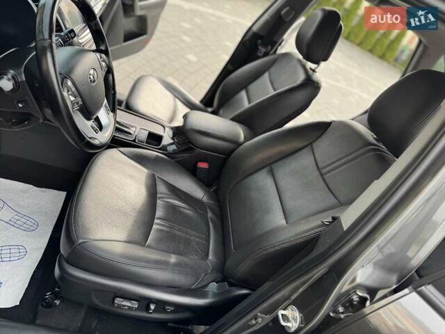 Серый Киа Соренто, объемом двигателя 2 л и пробегом 201 тыс. км за 16650 $, фото 70 на Automoto.ua