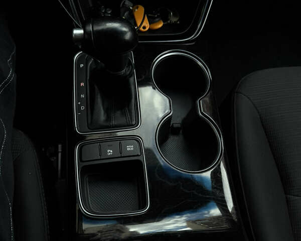 Киа Соренто 2013 в Сумах на Automoto.ua Серый Киа Соренто, объемом двигателя 2.36 л и пробегом 170 тыс. км за 11000 $, фото 23 на Automoto.ua