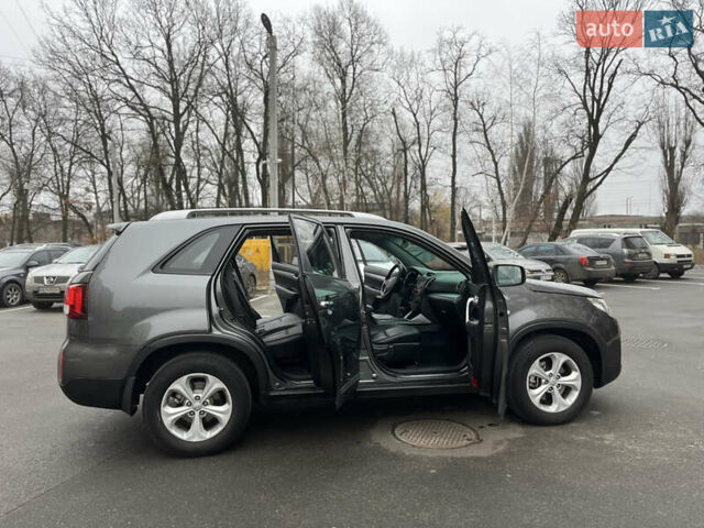 Серый Киа Соренто, объемом двигателя 2.2 л и пробегом 186 тыс. км за 14800 $, фото 19 на Automoto.ua