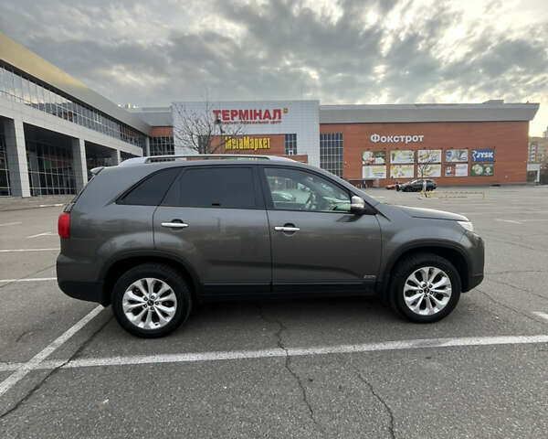Сірий Кіа Соренто, об'ємом двигуна 2.2 л та пробігом 214 тис. км за 16200 $, фото 8 на Automoto.ua