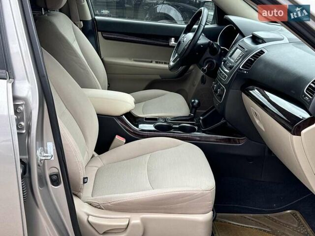 Серый Киа Соренто, объемом двигателя 2.4 л и пробегом 198 тыс. км за 12830 $, фото 24 на Automoto.ua