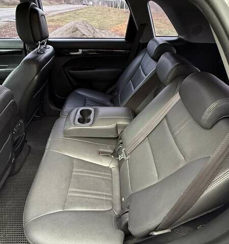 Сірий Кіа Соренто, об'ємом двигуна 2 л та пробігом 229 тис. км за 16275 $, фото 34 на Automoto.ua