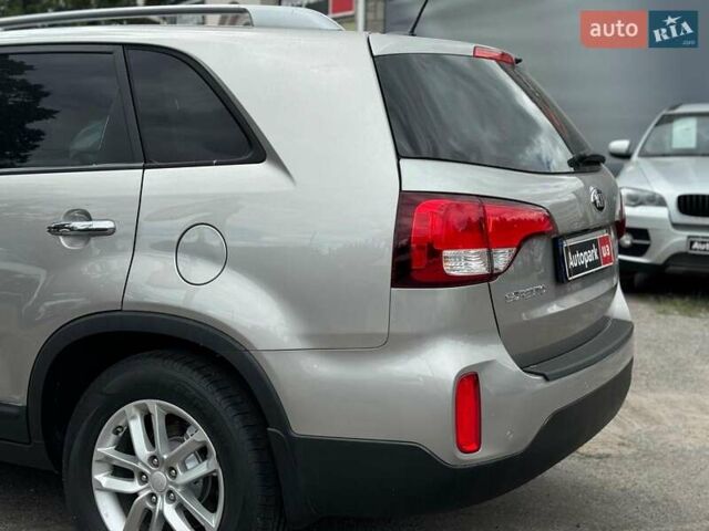 Серый Киа Соренто, объемом двигателя 2.4 л и пробегом 198 тыс. км за 12830 $, фото 9 на Automoto.ua