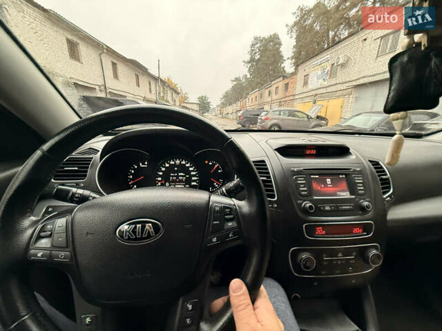 Киа Соренто 2013 в Киеве на Automoto.ua Серый Киа Соренто, объемом двигателя 2.2 л и пробегом 306 тыс. км за 14500 $, фото 10 на Automoto.ua