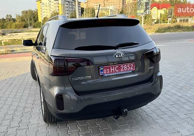 Серый Киа Соренто, объемом двигателя 2.2 л и пробегом 243 тыс. км за 16899 $, фото 5 на Automoto.ua