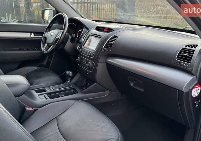 Сірий Кіа Соренто, об'ємом двигуна 2.2 л та пробігом 230 тис. км за 17100 $, фото 47 на Automoto.ua