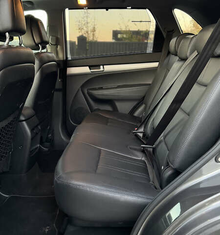 Сірий Кіа Соренто, об'ємом двигуна 2.2 л та пробігом 230 тис. км за 17100 $, фото 44 на Automoto.ua