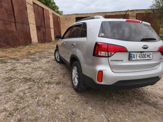 Сірий Кіа Соренто, об'ємом двигуна 2.4 л та пробігом 122 тис. км за 12200 $, фото 4 на Automoto.ua