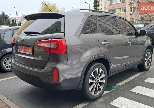 Серый Киа Соренто, объемом двигателя 2 л и пробегом 144 тыс. км за 16900 $, фото 4 на Automoto.ua