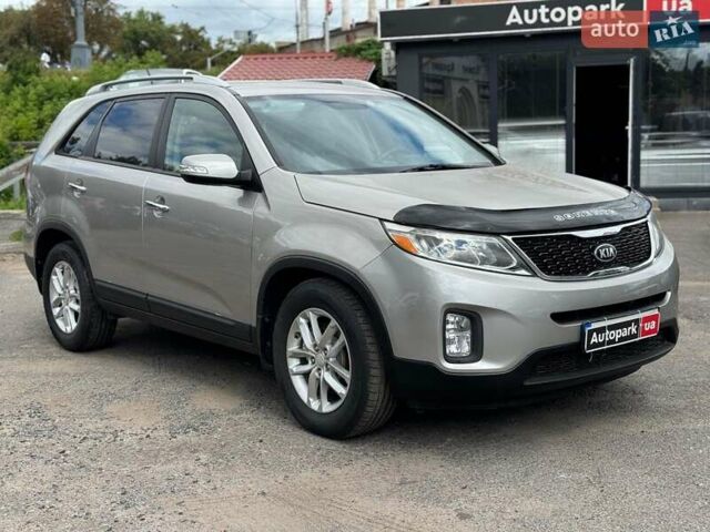 Серый Киа Соренто, объемом двигателя 2.4 л и пробегом 198 тыс. км за 12830 $, фото 2 на Automoto.ua