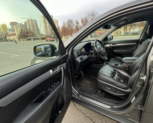 Сірий Кіа Соренто, об'ємом двигуна 2.2 л та пробігом 214 тис. км за 16200 $, фото 15 на Automoto.ua