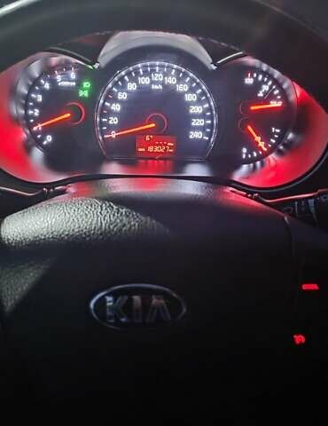 Серый Киа Соренто, объемом двигателя 2.2 л и пробегом 183 тыс. км за 15000 $, фото 9 на Automoto.ua