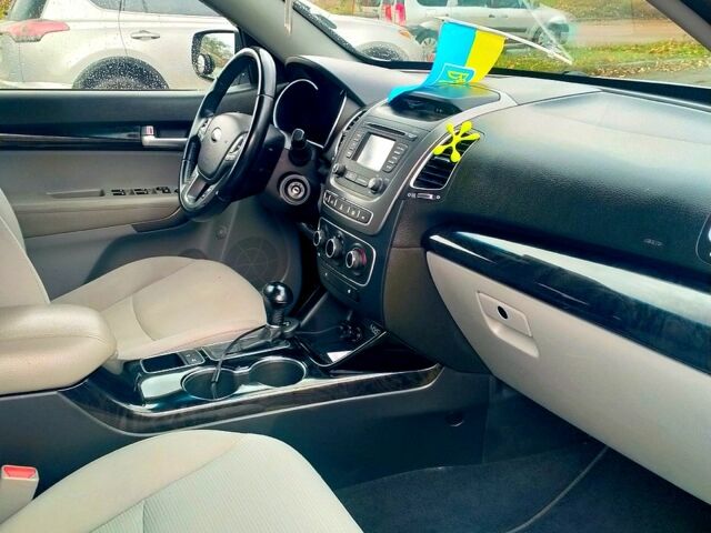 Кіа Соренто 2013 у Прилуках на Automoto.ua Сірий Кіа Соренто, об'ємом двигуна 2.4 л та пробігом 0 тис. км за 14000 $, фото 2 на Automoto.ua