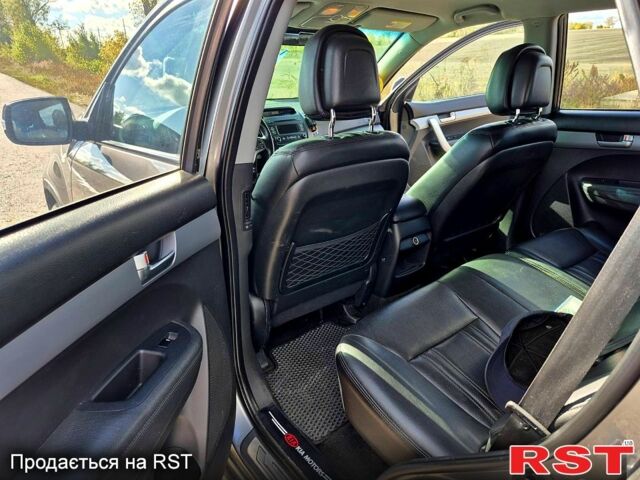 Серый Киа Соренто, объемом двигателя 2.2 л и пробегом 186 тыс. км за 14500 $, фото 9 на Automoto.ua