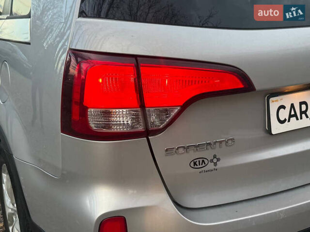 Серый Киа Соренто, объемом двигателя 2.36 л и пробегом 195 тыс. км за 10900 $, фото 8 на Automoto.ua