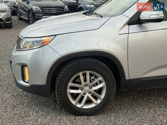 Серый Киа Соренто, объемом двигателя 2.36 л и пробегом 195 тыс. км за 10900 $, фото 4 на Automoto.ua