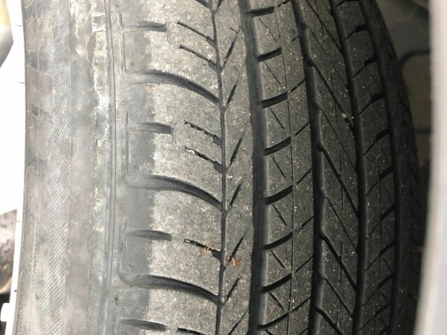 Серый Киа Соренто, объемом двигателя 2.4 л и пробегом 147 тыс. км за 11000 $, фото 11 на Automoto.ua