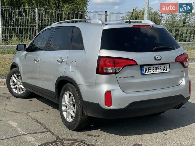 Сірий Кіа Соренто, об'ємом двигуна 2.4 л та пробігом 88 тис. км за 10700 $, фото 5 на Automoto.ua